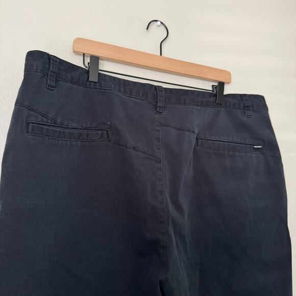 Volcom Men Black 10" Chino Board Short Casual Cotton Blend Beach Surf Size 42 - Picture 4 of 9